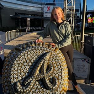 Meet your Posher, Ella